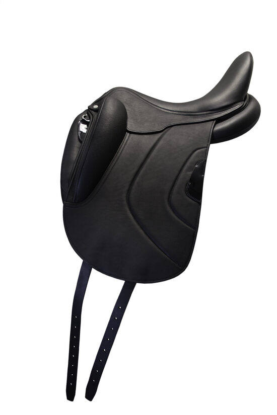 Tempo dressage saddle