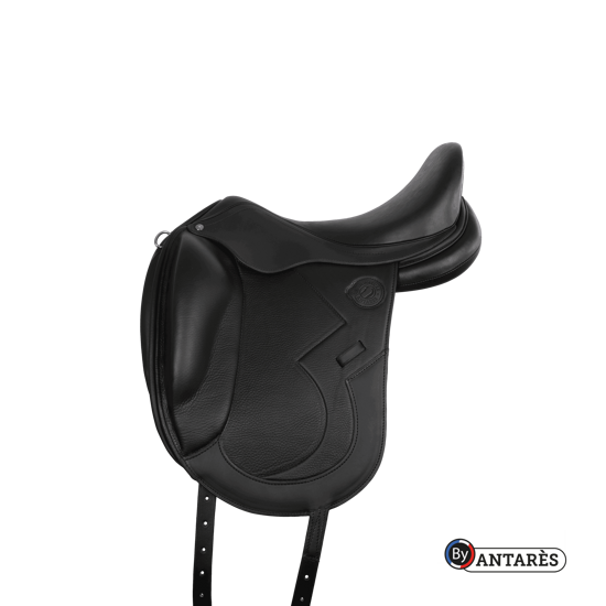 Signature monoflap dressage saddle